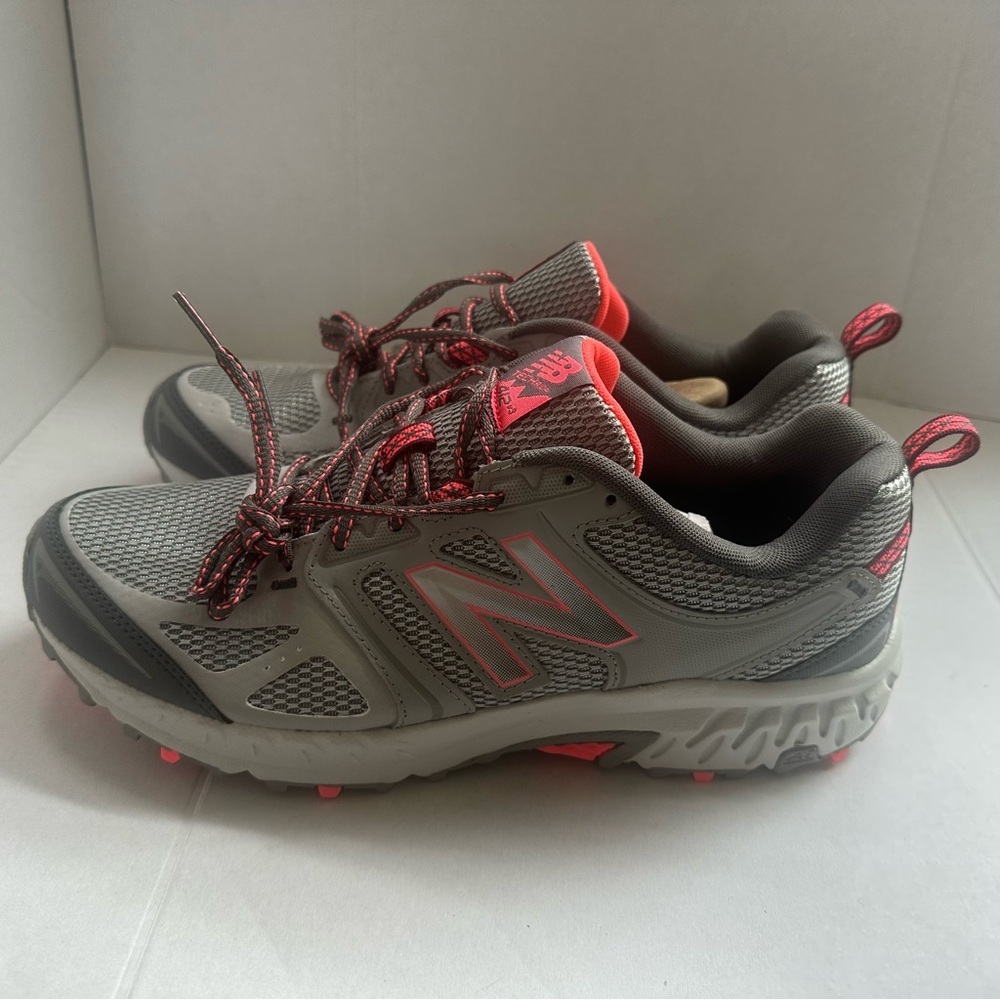 New Balance 412 v3 Womens Trail Running All Terrain Running Shoes  US Size 12 - Picture 5 of 7